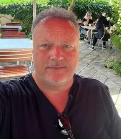 荷兰婚恋网男士图片