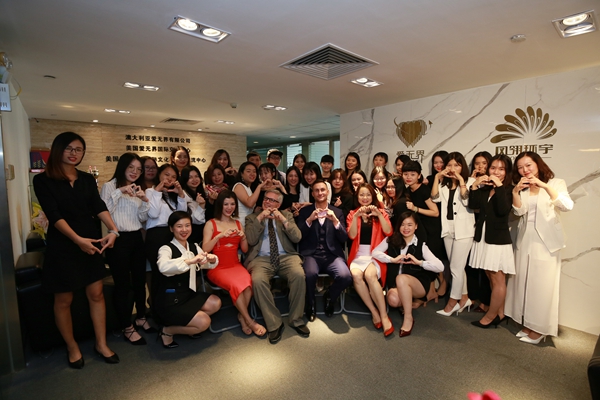 找外国男友需要敢于行动:别在等待中错过了可以幸福的幸福 找外国男友需要敢于行动:别在等待中错过了可以幸福的幸福