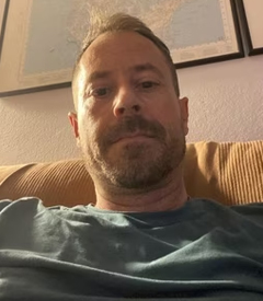 西班牙交友网男士图片